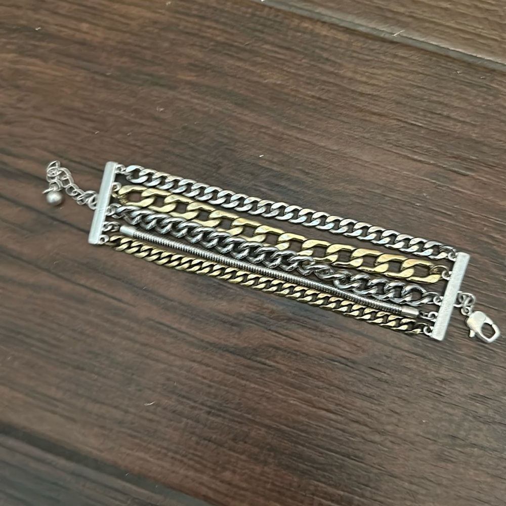 Never worn, fun, chunky, mixed metals bracelet!!